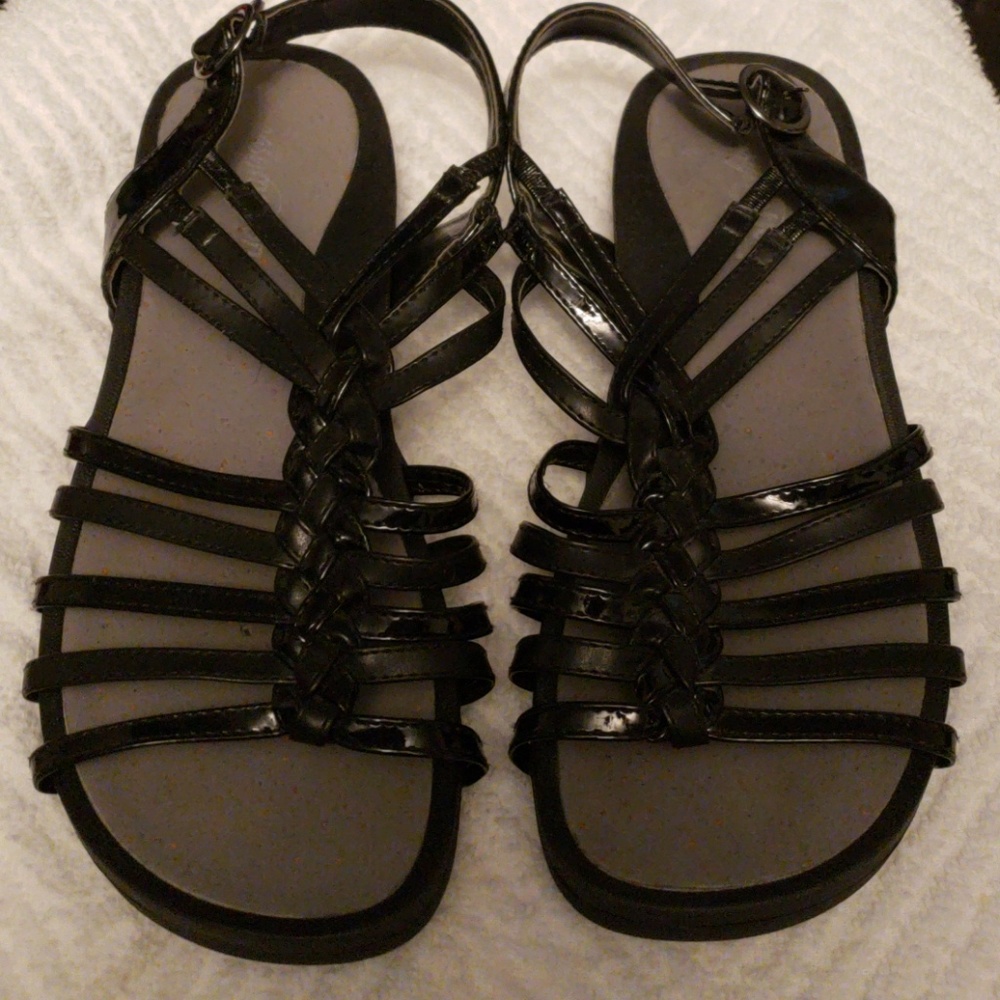 Sandles